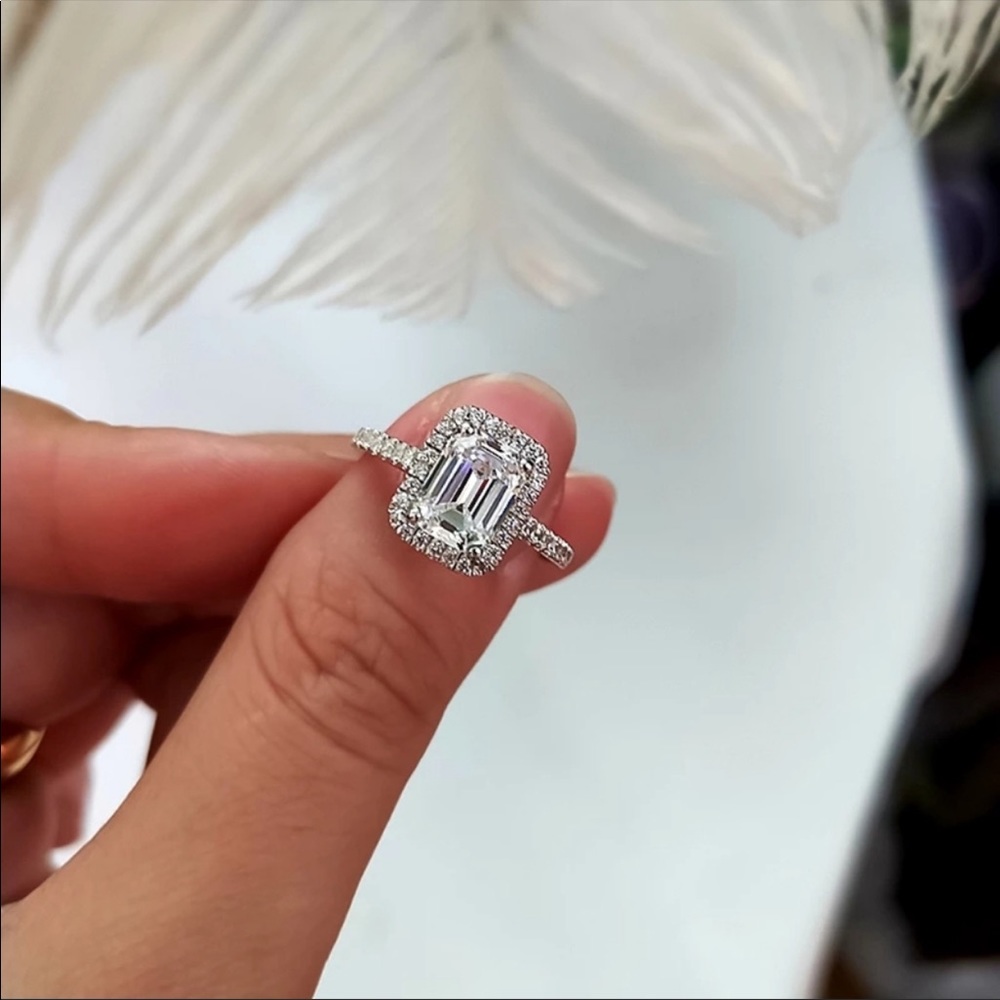 New 925 Silver  Square Cut Diamond Ring - Picture 3 of 3